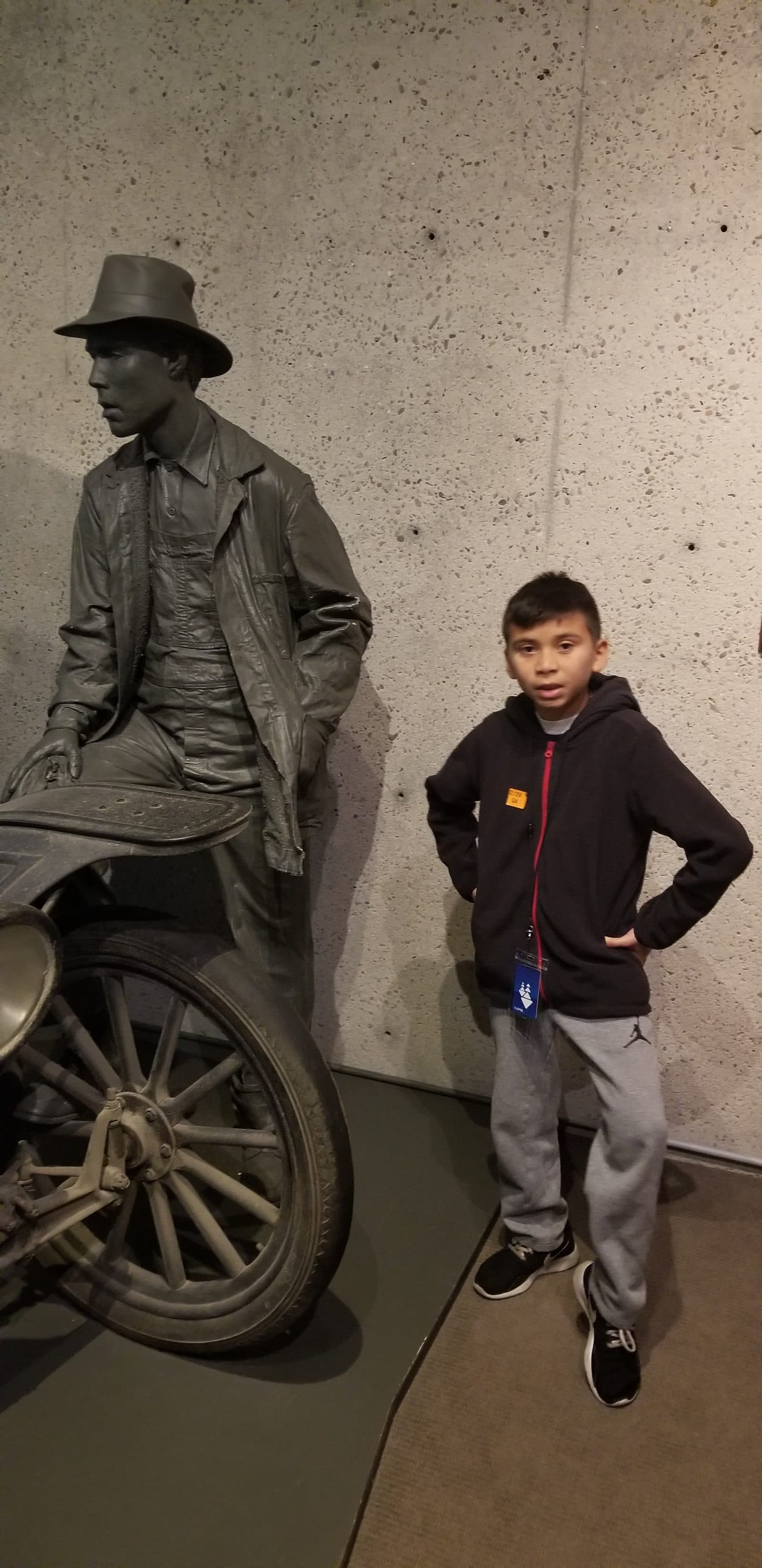 Students at a Bay Area museum field study